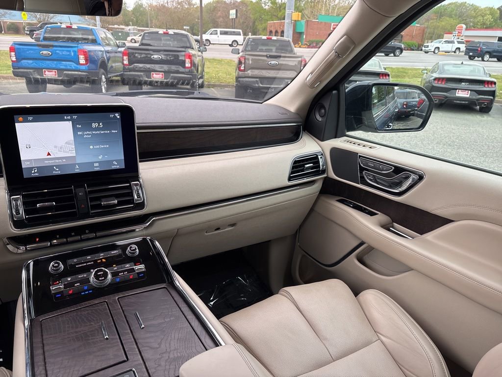 Used 2019 Lincoln Navigator Reserve w/ Cargo Package image 11