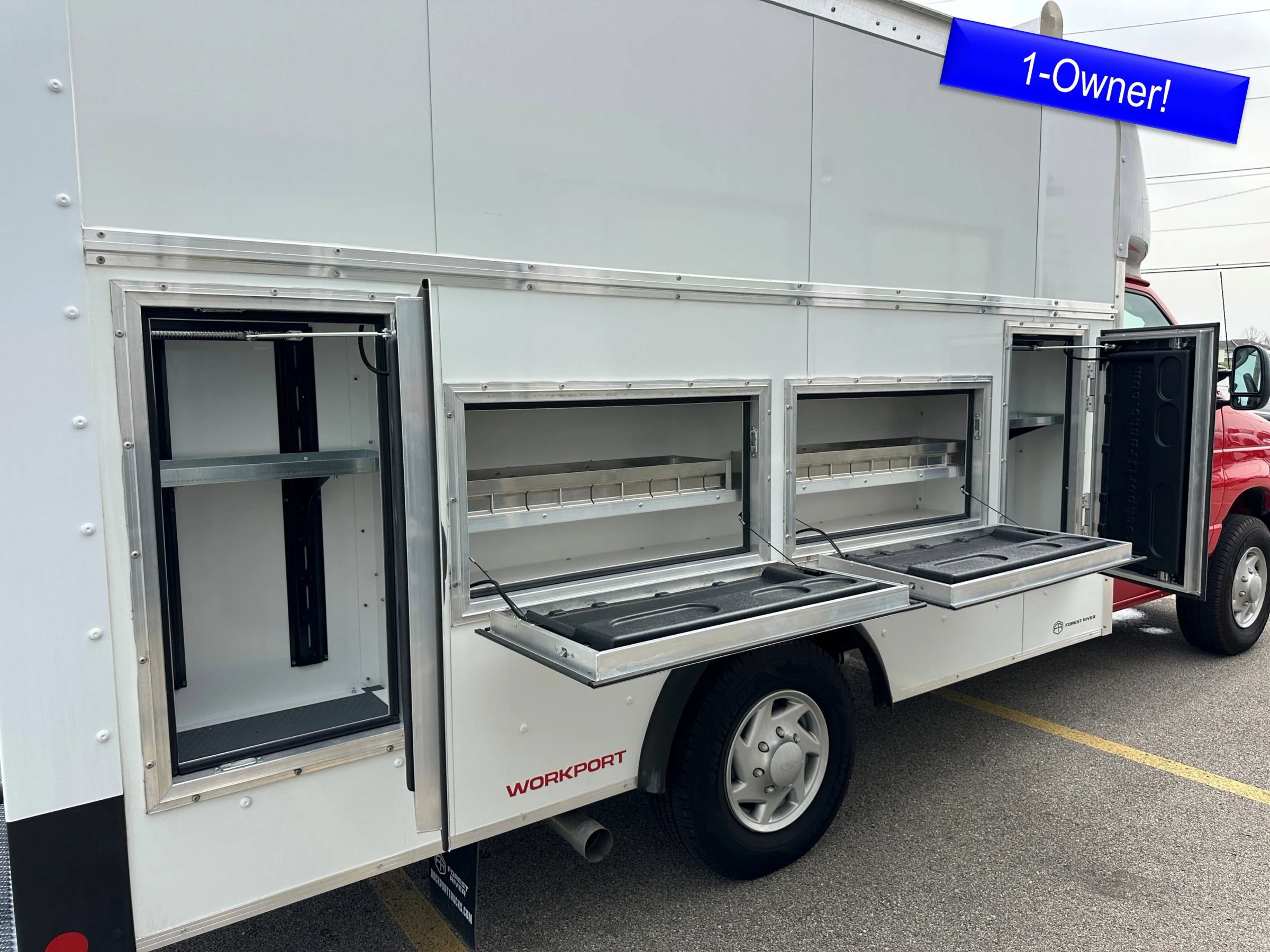 Used 2026 Ford E-350 and Econoline 350 Super Duty w/ Interior Upgrade Package RWD image 2