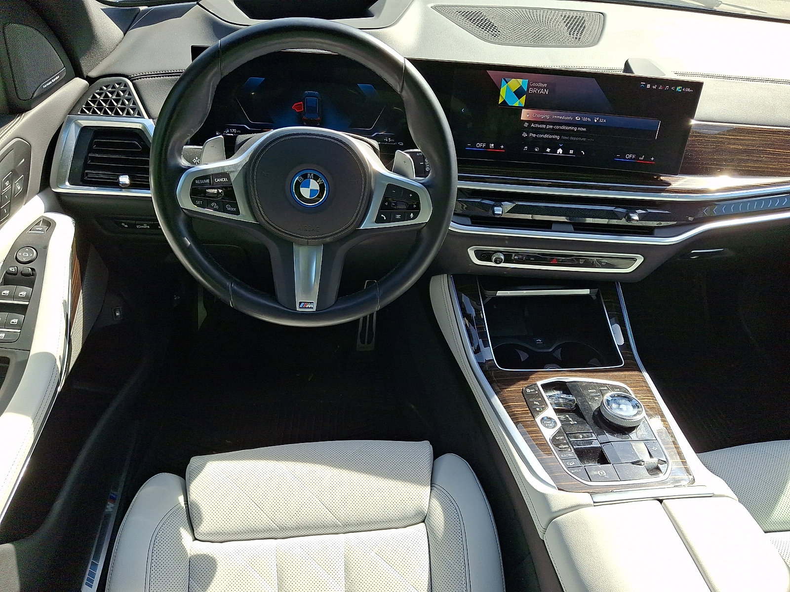 Used 2024 BMW X5 xDrive50e w/ Executive Package AWD/4WD image 11