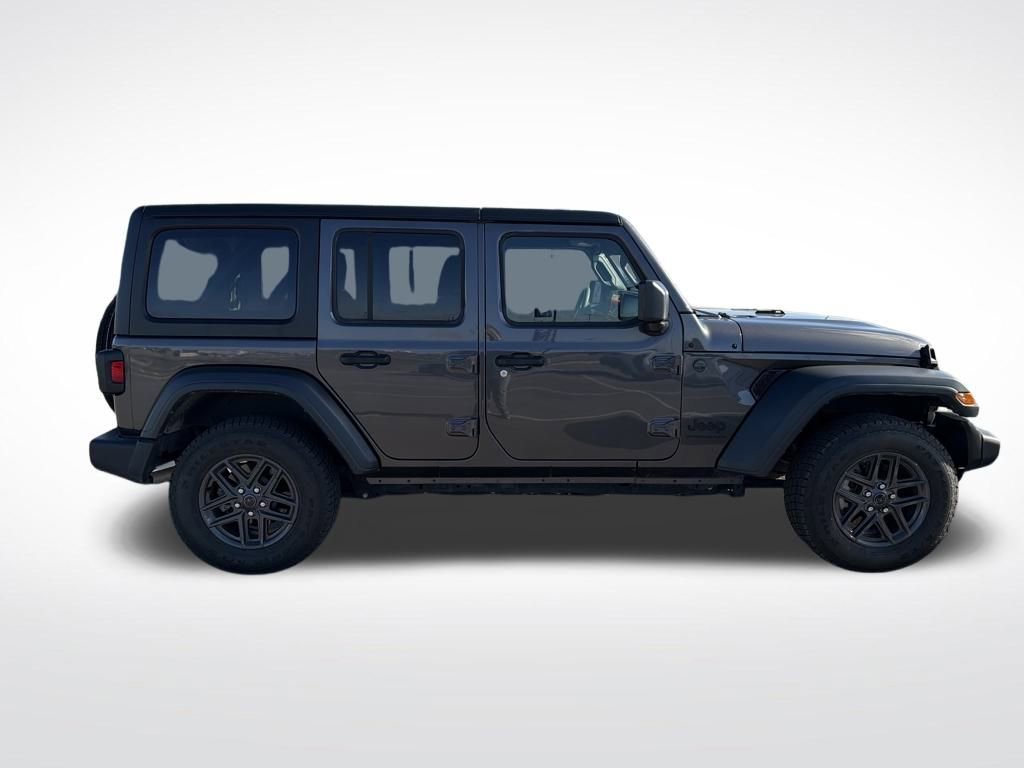 Used 2024 Jeep Wrangler Sport S image 9