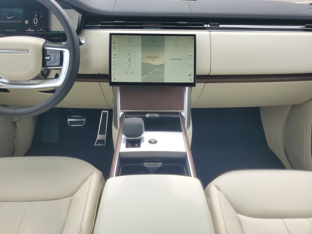 New 2026 Land Rover Range Rover Long Wheelbase SE AWD/4WD image 28