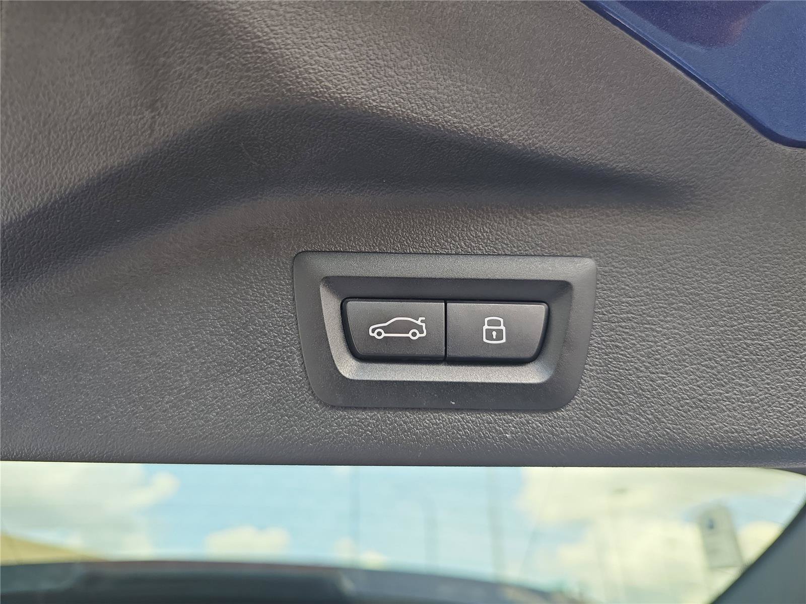 Certified 2024 BMW ALPINA XB7 AWD/4WD image 8