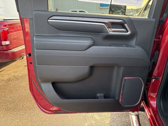 Used 2025 Chevrolet Silverado 3500 LTZ w/ LTZ Convenience Package image 19