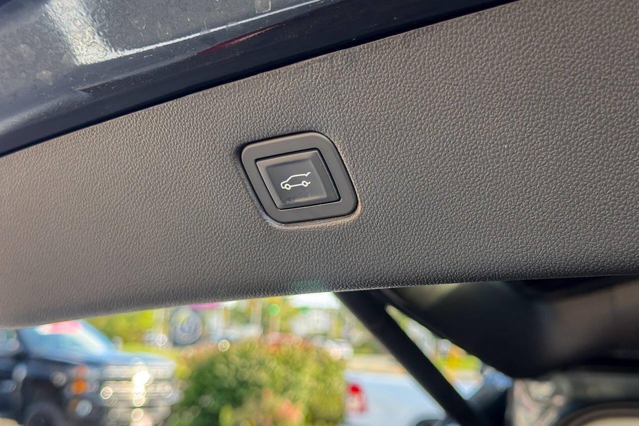 Used 2019 Chevrolet Blazer LT AWD/4WD image 17
