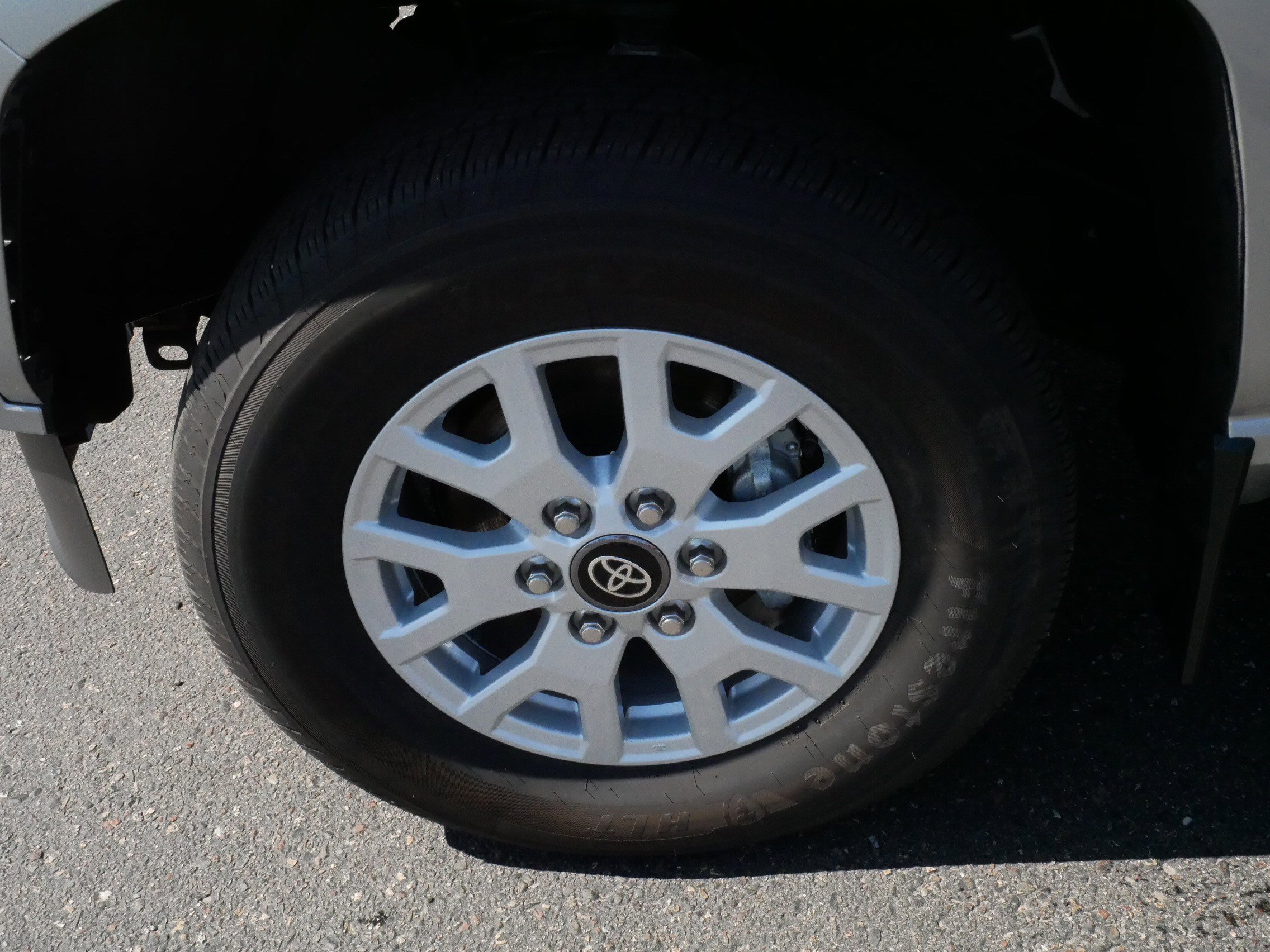 Certified 2024 Toyota Tacoma SR5 AWD/4WD image 15