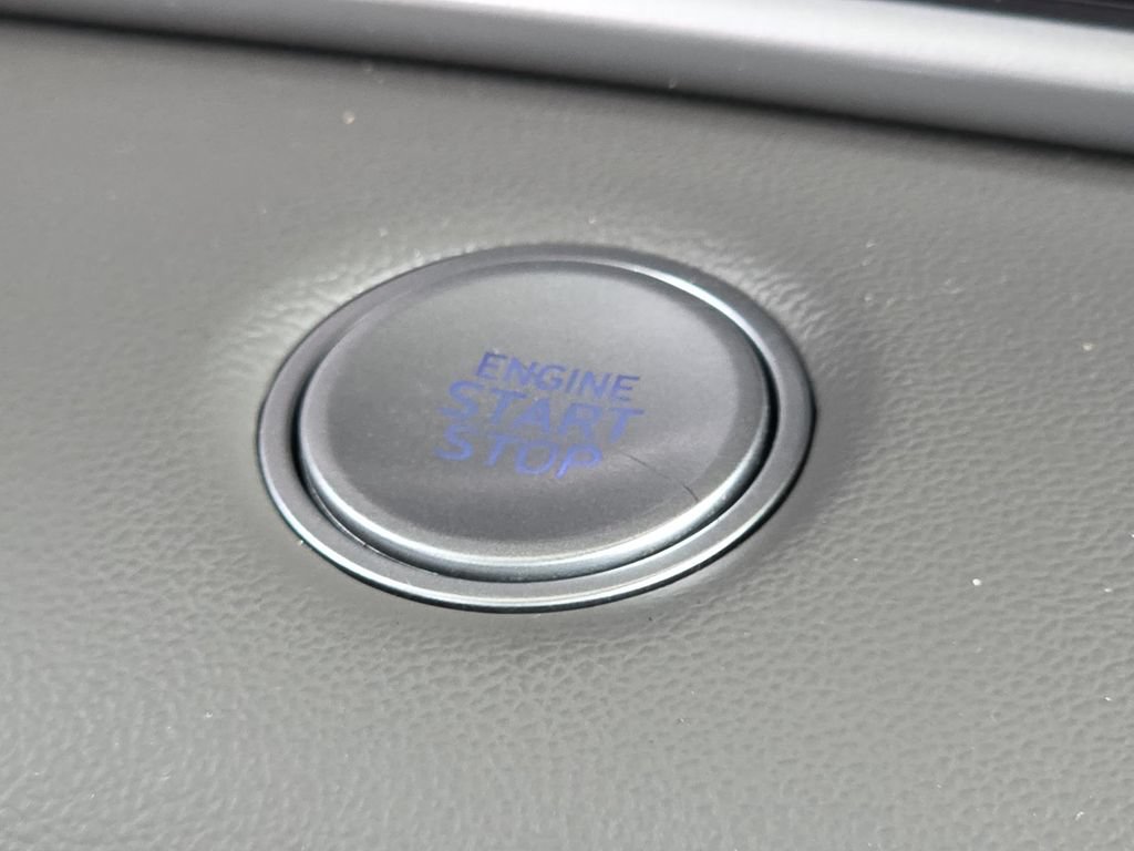 Used 2023 Hyundai Elantra SEL FWD image 15