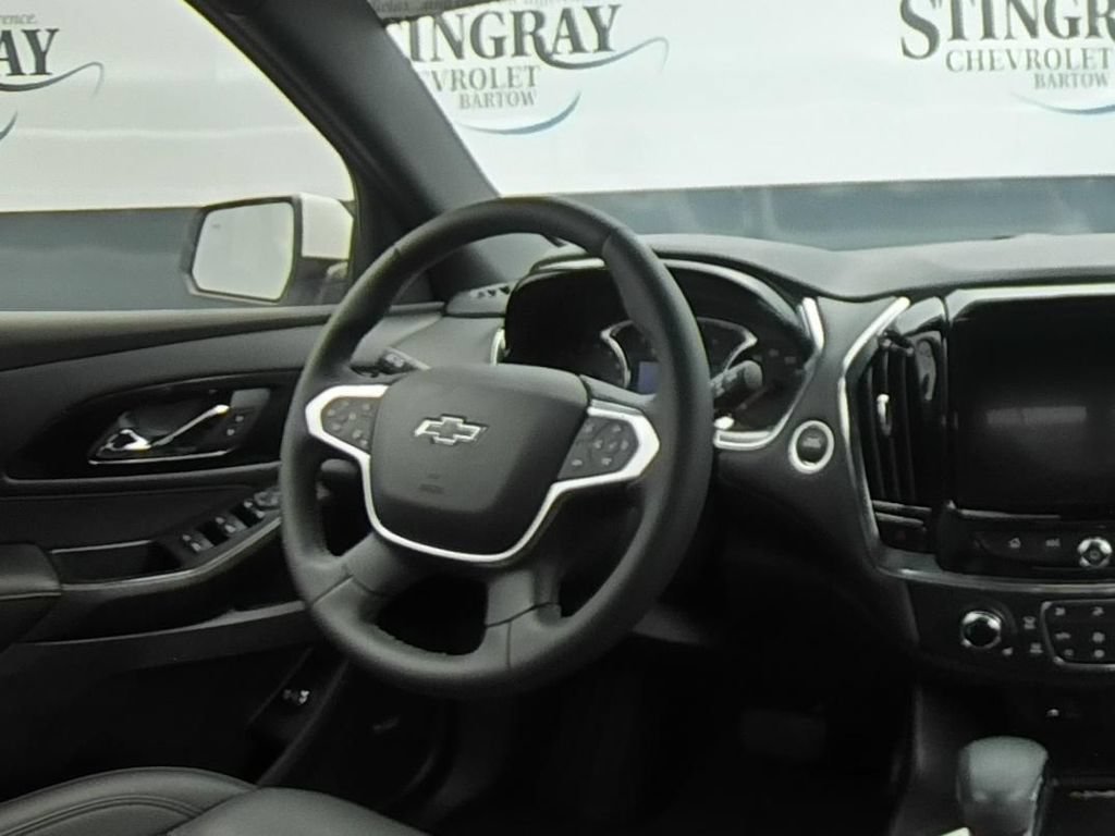 Used 2023 Chevrolet Traverse RS FWD image 19