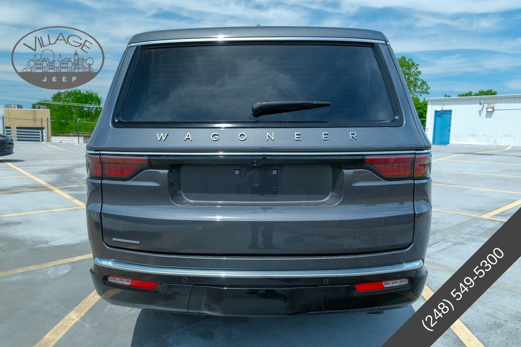 Used 2023 Jeep Wagoneer 4WD w/ Premium Group I image 4