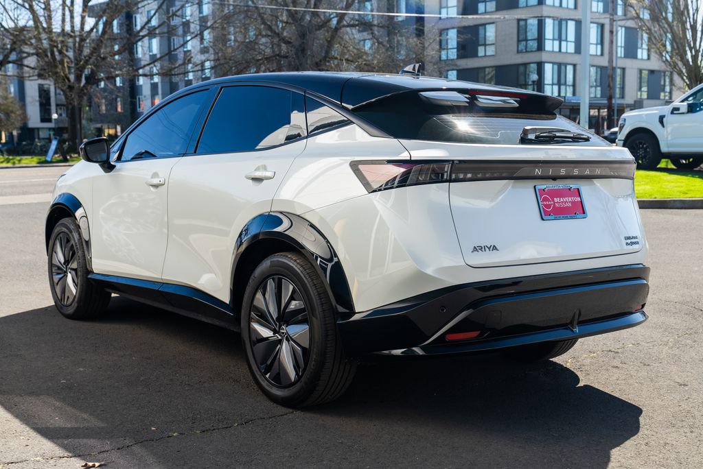 Used 2023 Nissan Ariya AWD image 4