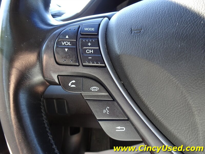 Used 2014 Acura ILX w/ Technology Package FWD image 22