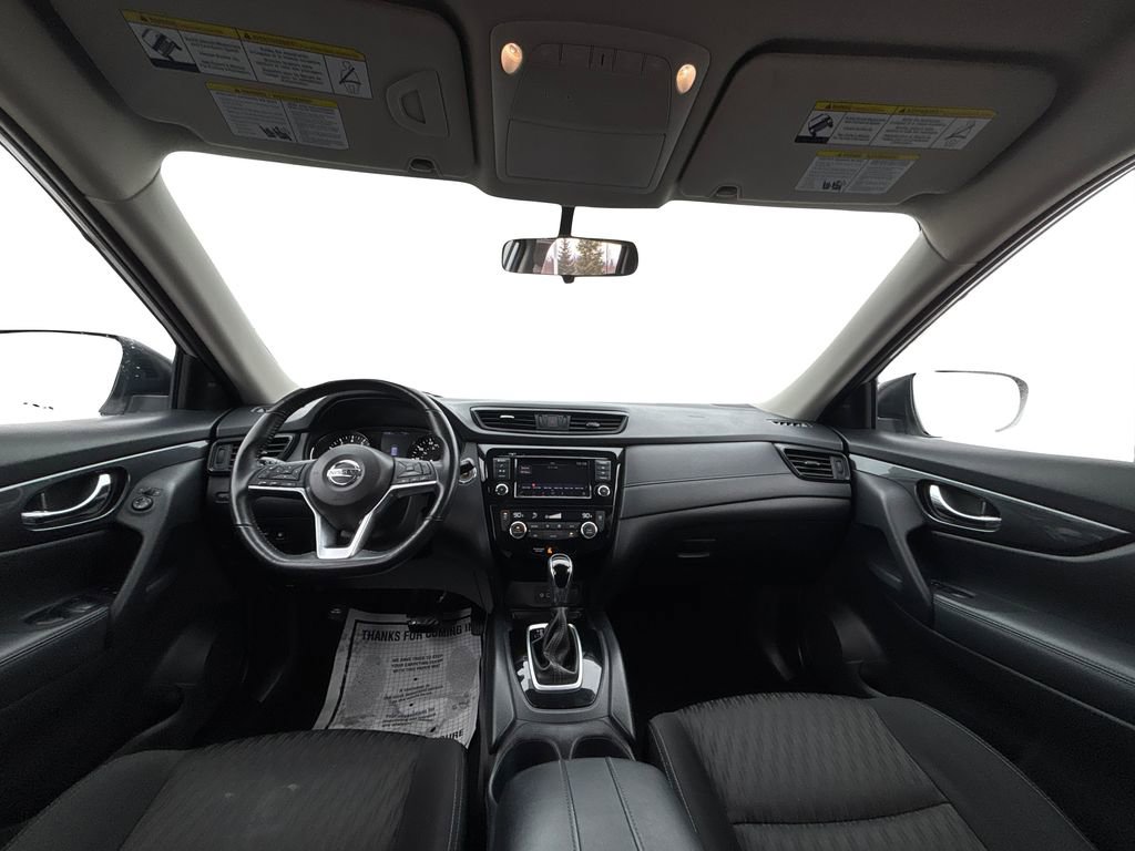 Used 2018 Nissan Rogue SV image 18