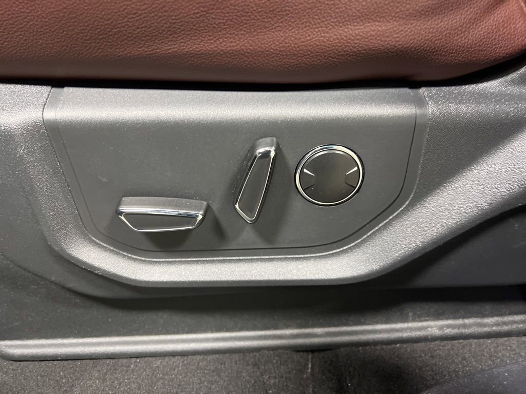 Used 2024 Ford Expedition Limited image 22