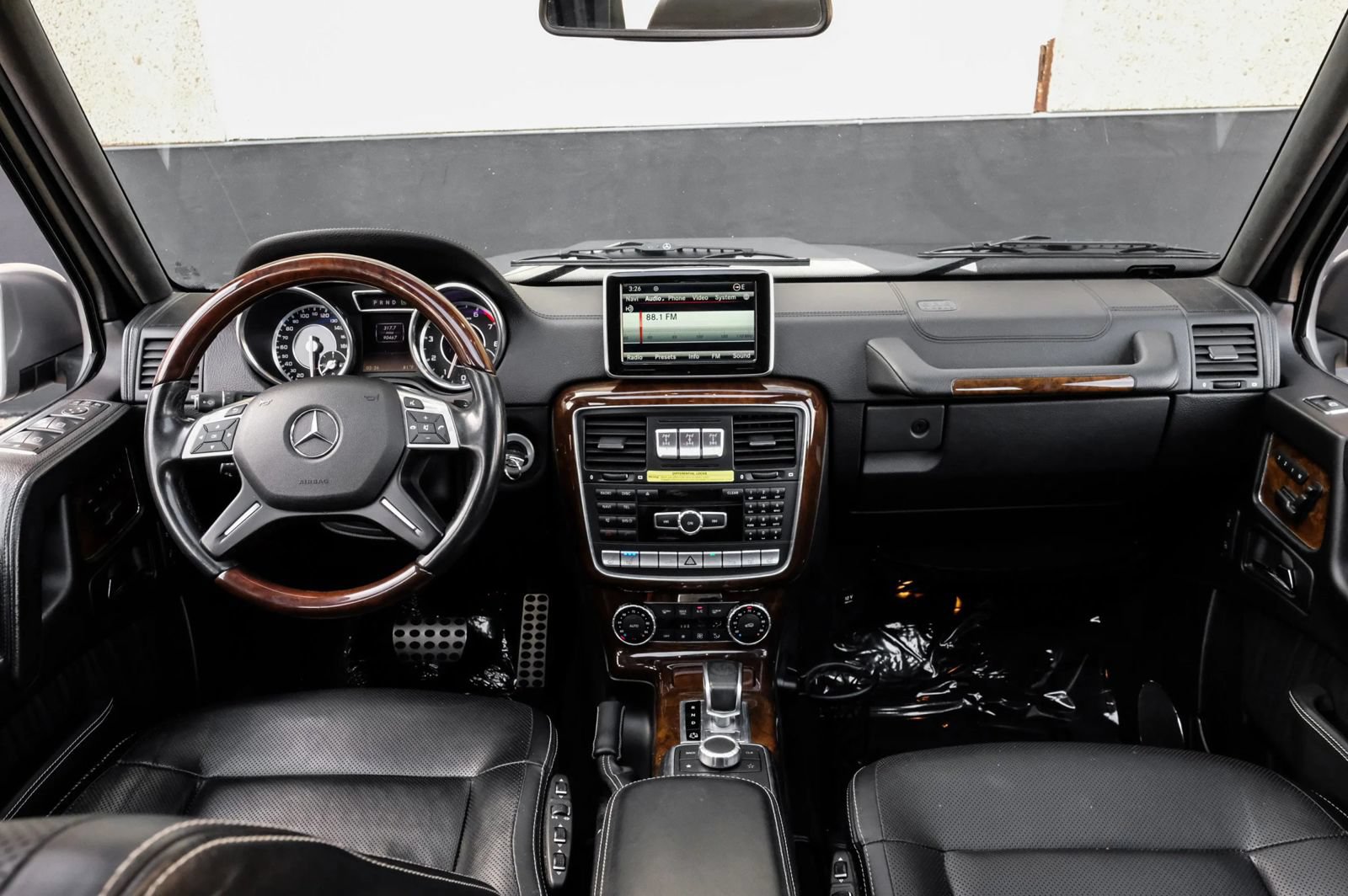 Used 2015 Mercedes-Benz G 63 AMG 4MATIC image 13