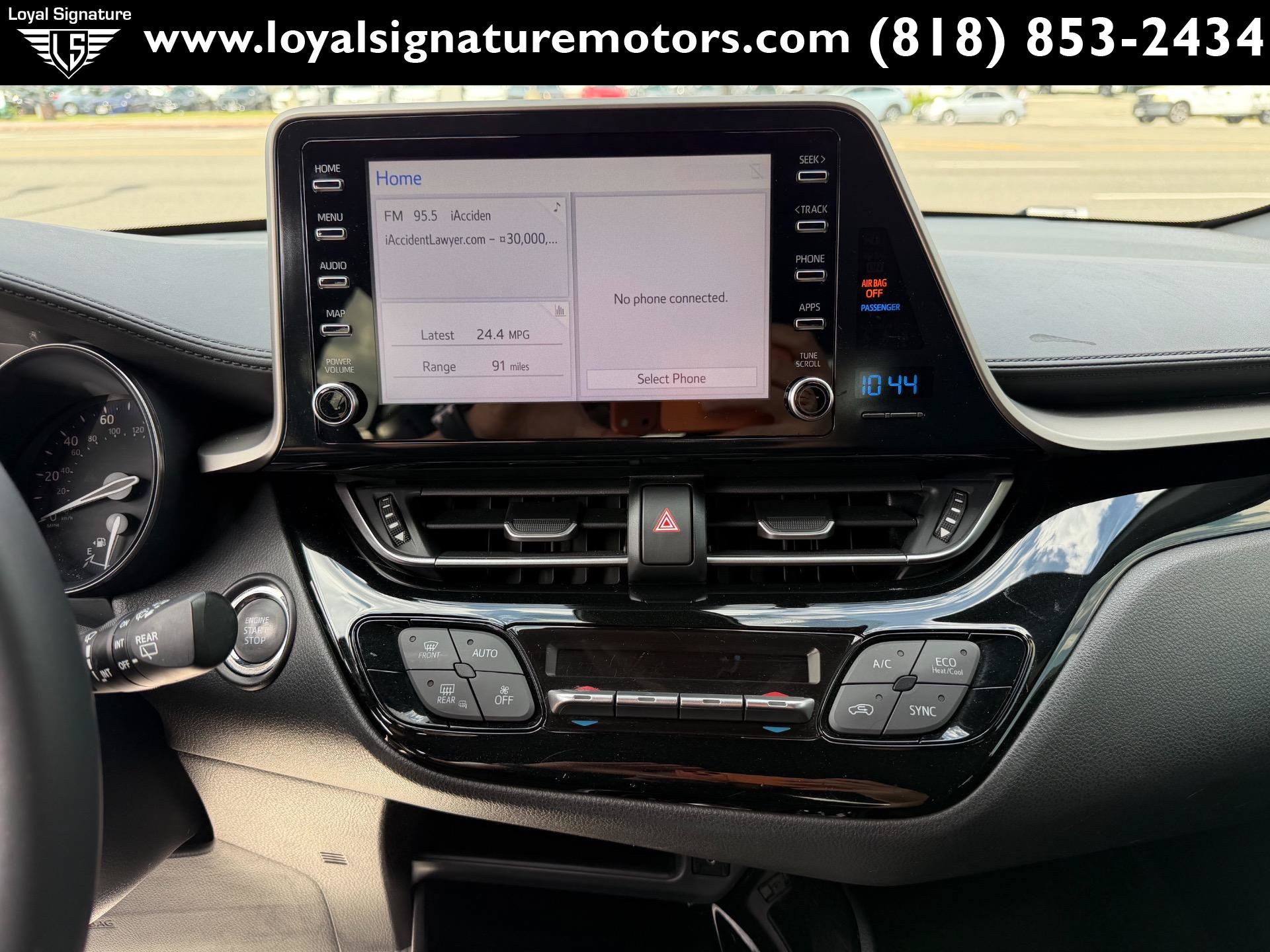 Used 2019 Toyota C-HR XLE FWD image 24