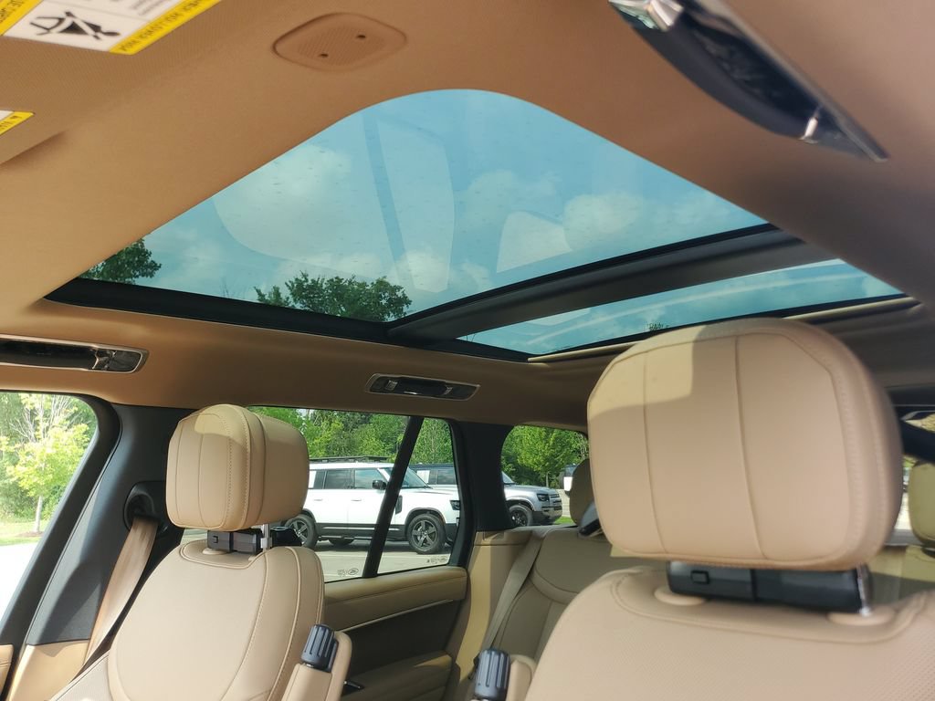 New 2026 Land Rover Range Rover SE AWD/4WD image 11