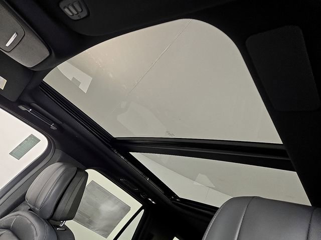 New 2025 Lincoln Navigator Reserve w/ Jet Appearance Package image 14