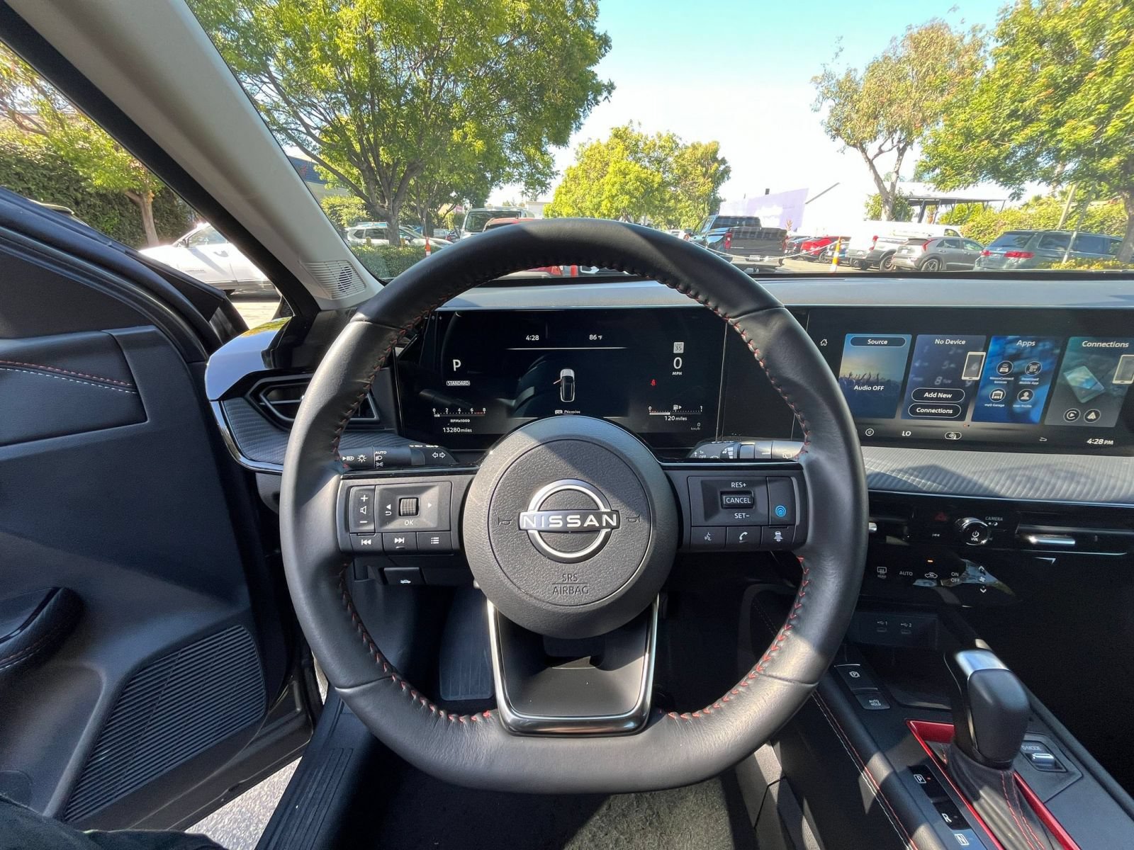Used 2026 Nissan Kicks SR AWD/4WD image 33