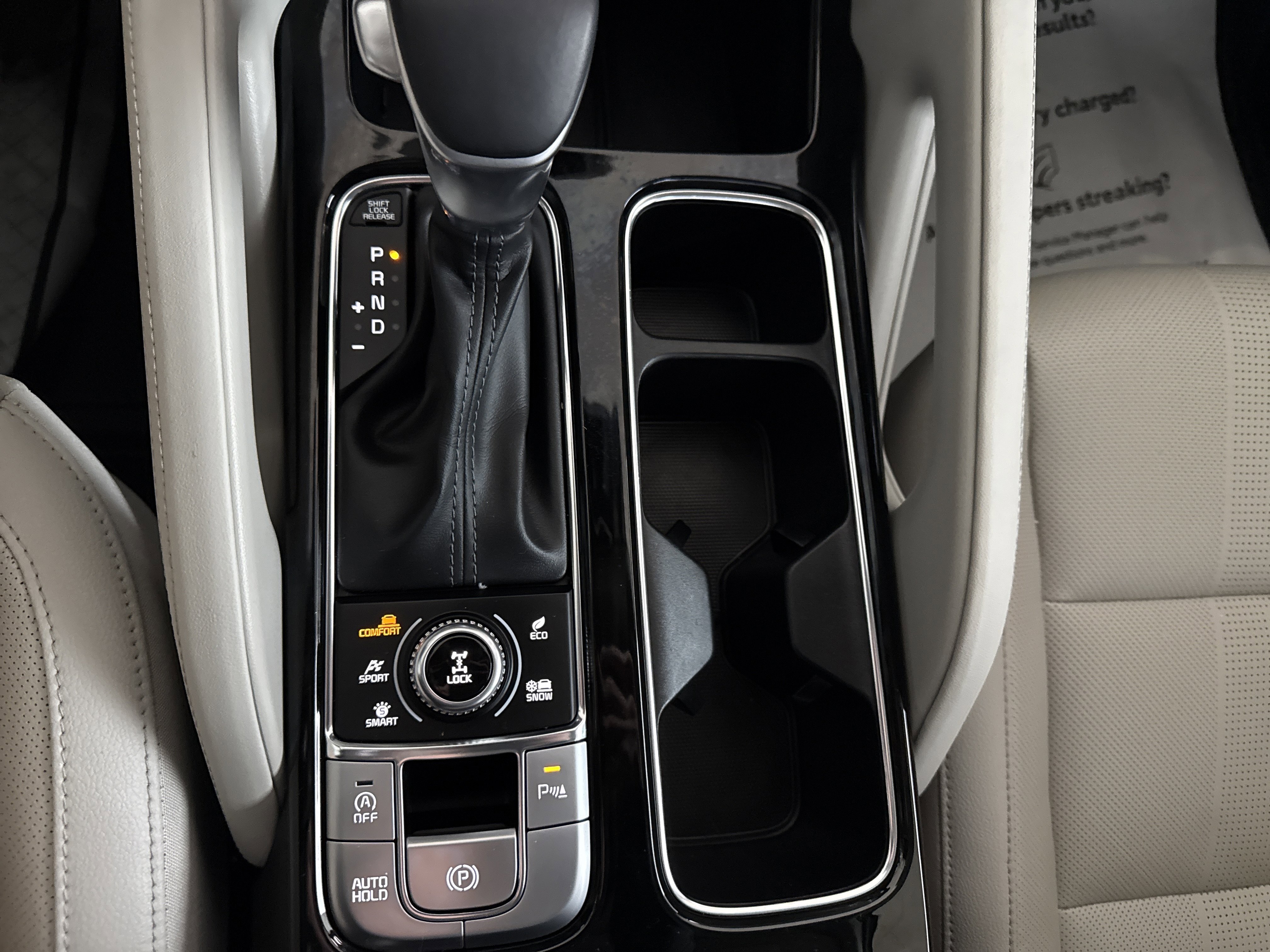 Used 2023 Kia Telluride EX w/ EX Captain's Chair Package image 26