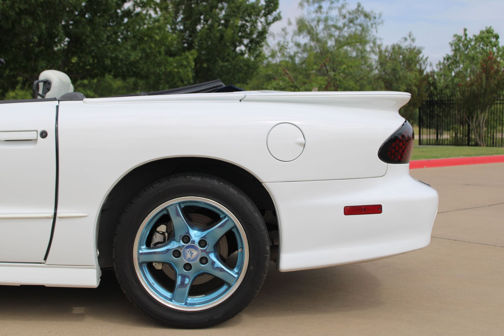 Used 1999 Pontiac Firebird Trans Am RWD image 30