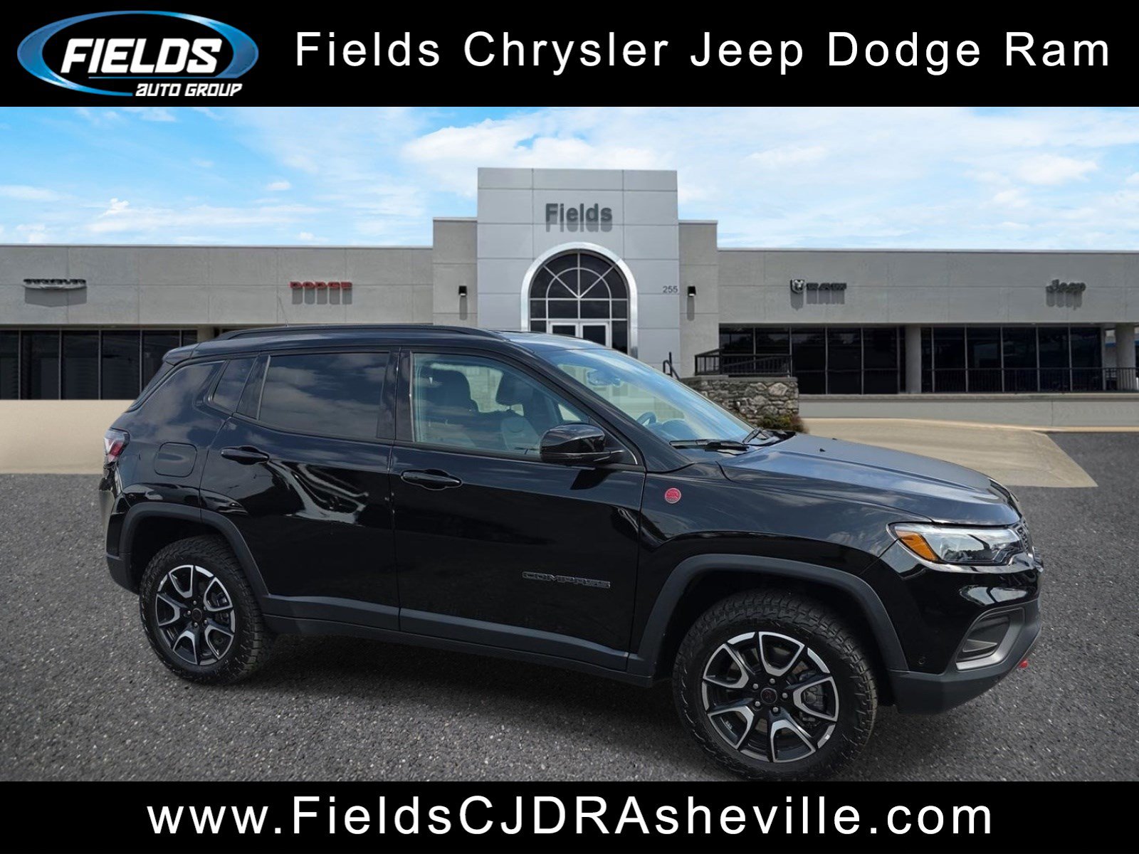 Used 2025 Jeep Compass Trailhawk w/ Trailhawk Elite Group