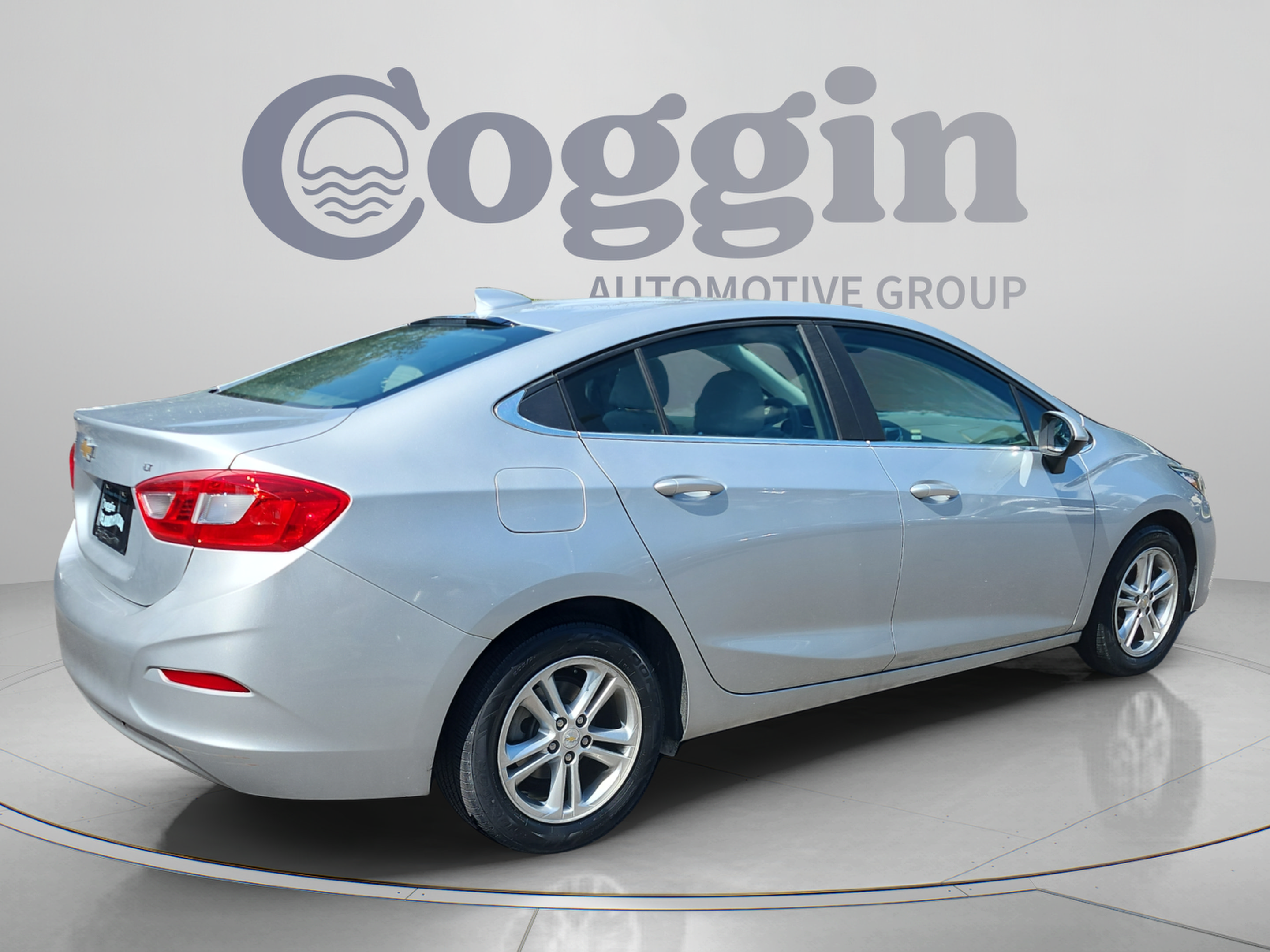 Used 2017 Chevrolet Cruze LT FWD image 5