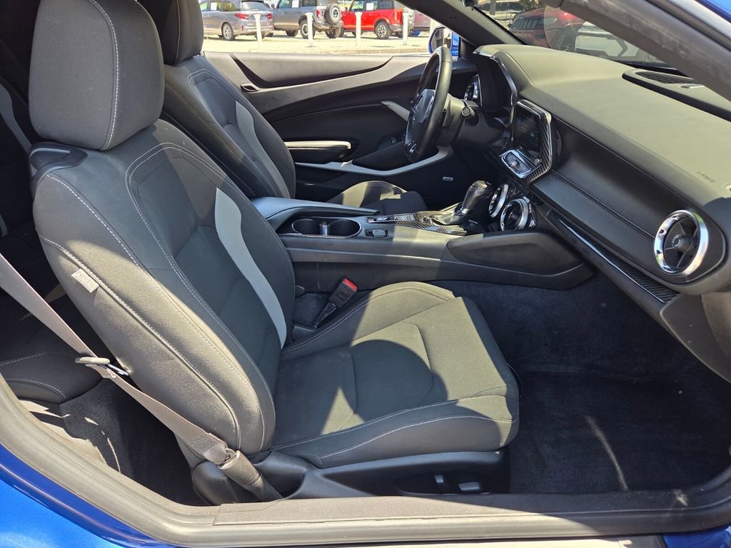 Used 2022 Chevrolet Camaro LT w/ RS Package image 15