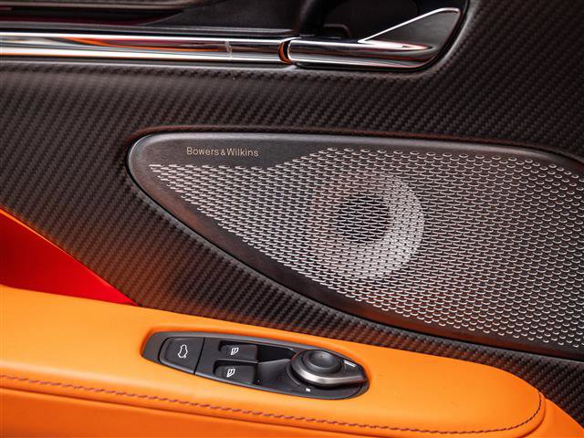 Used 2026 Aston Martin DB12 Convertible image 28