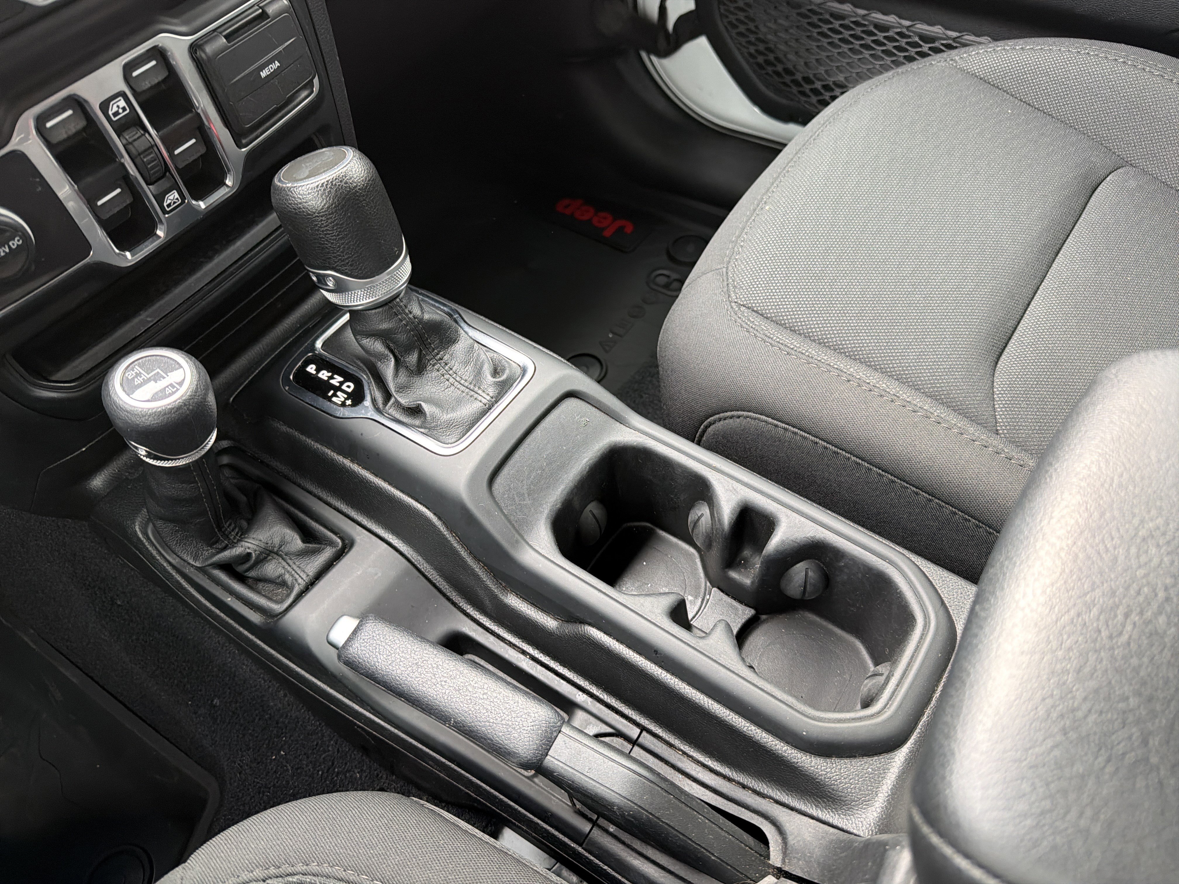 Certified 2023 Jeep Wrangler Willys AWD/4WD image 17