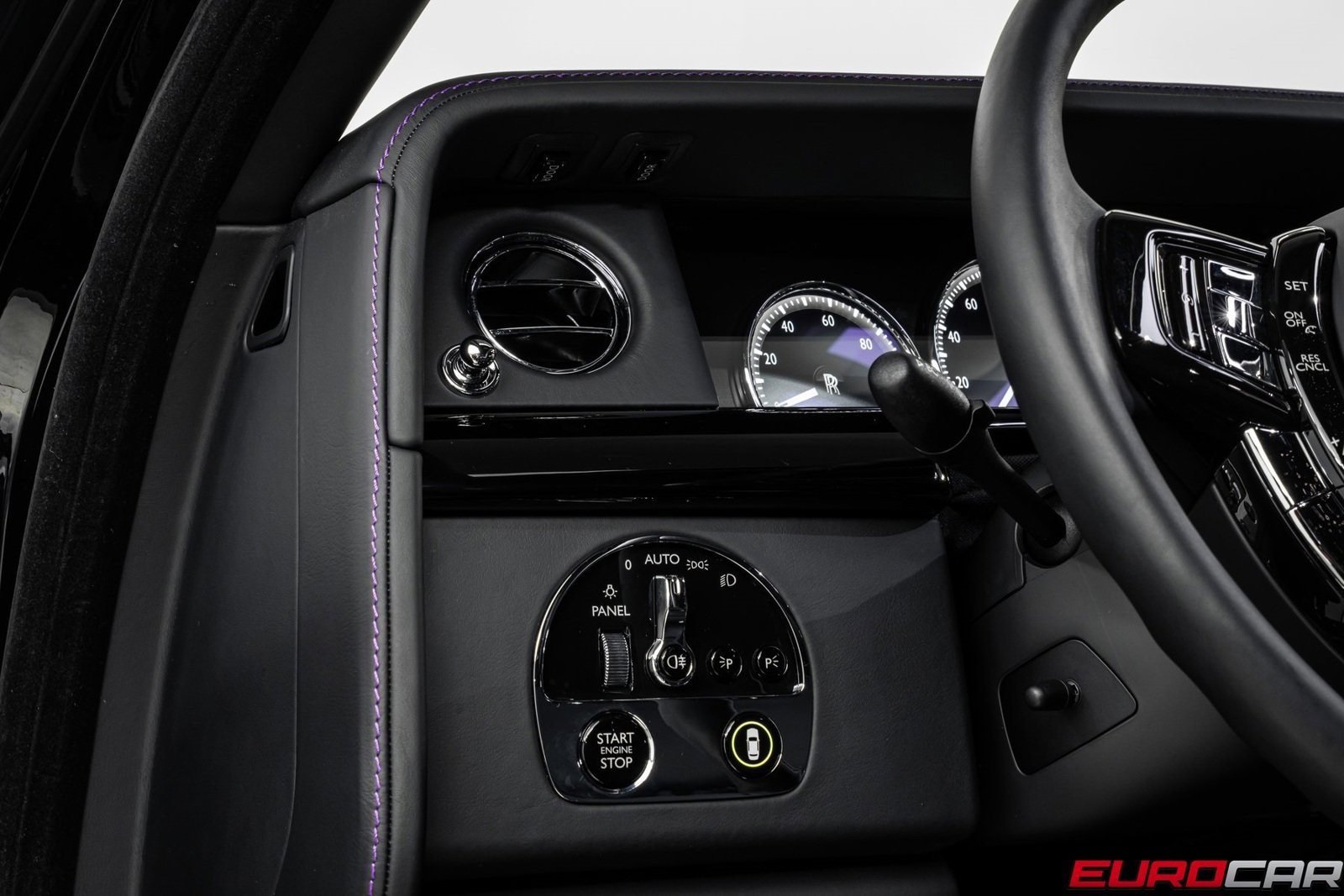 Used 2024 Rolls-Royce Phantom Sedan image 27