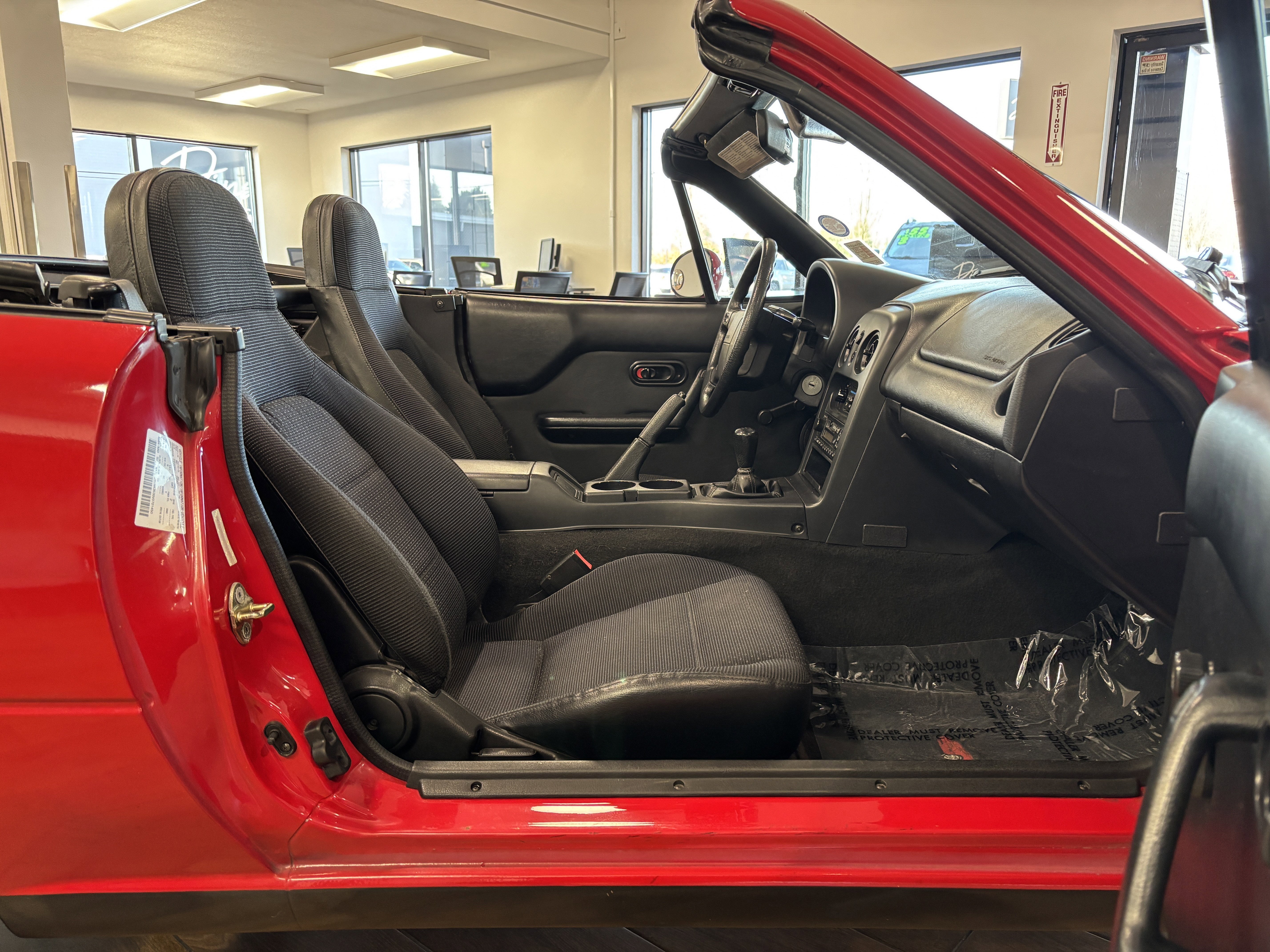 Used 1997 MAZDA MX-5 Miata image 9