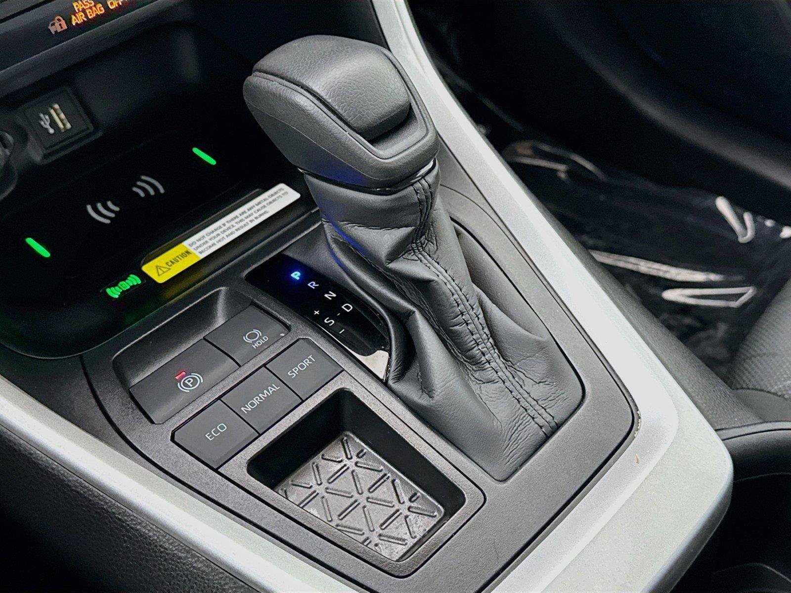 Certified 2025 Toyota RAV4 XLE FWD image 25