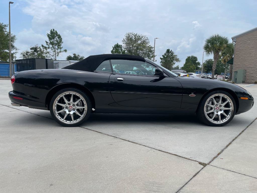 Used 2002 Jaguar XK8 Convertible RWD image 9
