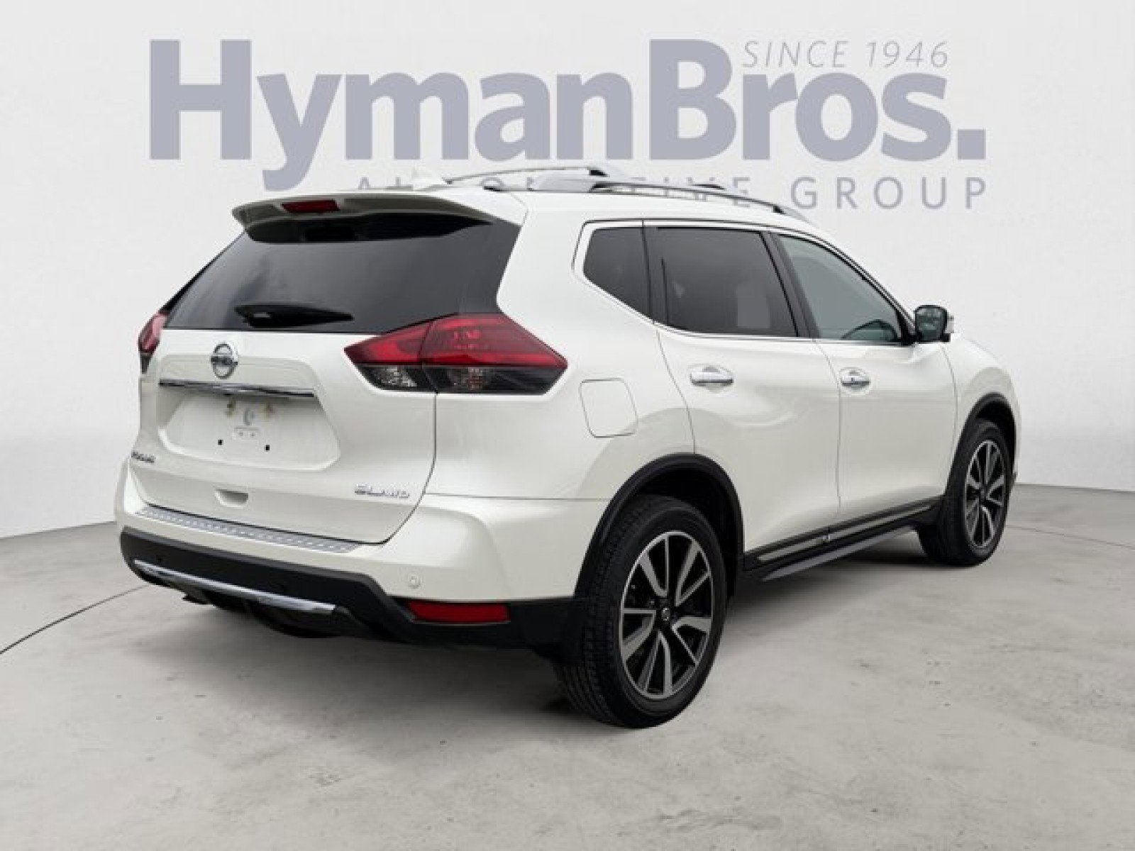 Used 2020 Nissan Rogue SL w/ Premium Package image 3