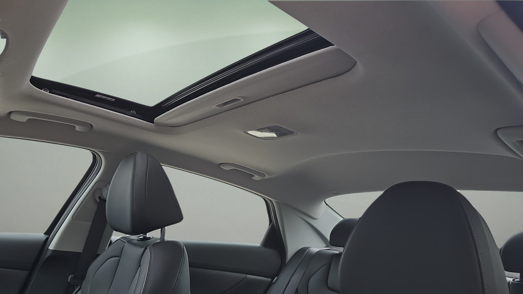 New 2026 Hyundai Elantra Limited FWD image 15
