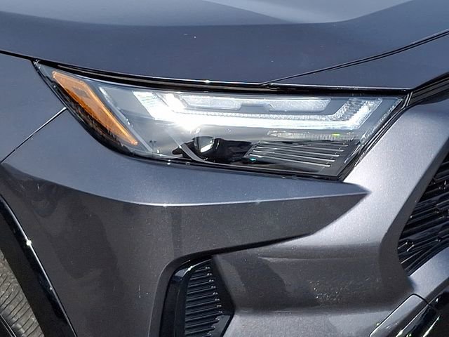 Used 2023 Toyota RAV4 SE image 11