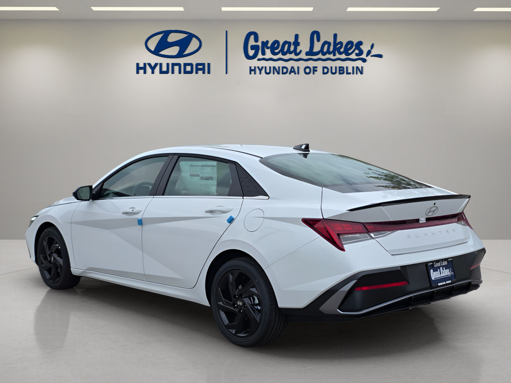 New 2026 Hyundai Elantra SEL Sport Premium FWD image 3