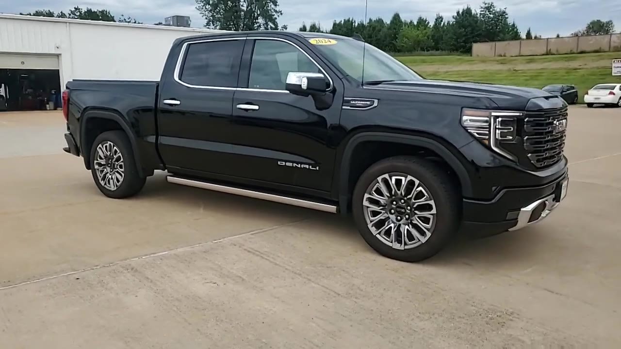 Used 2024 GMC Sierra 1500 Denali Ultimate image 2