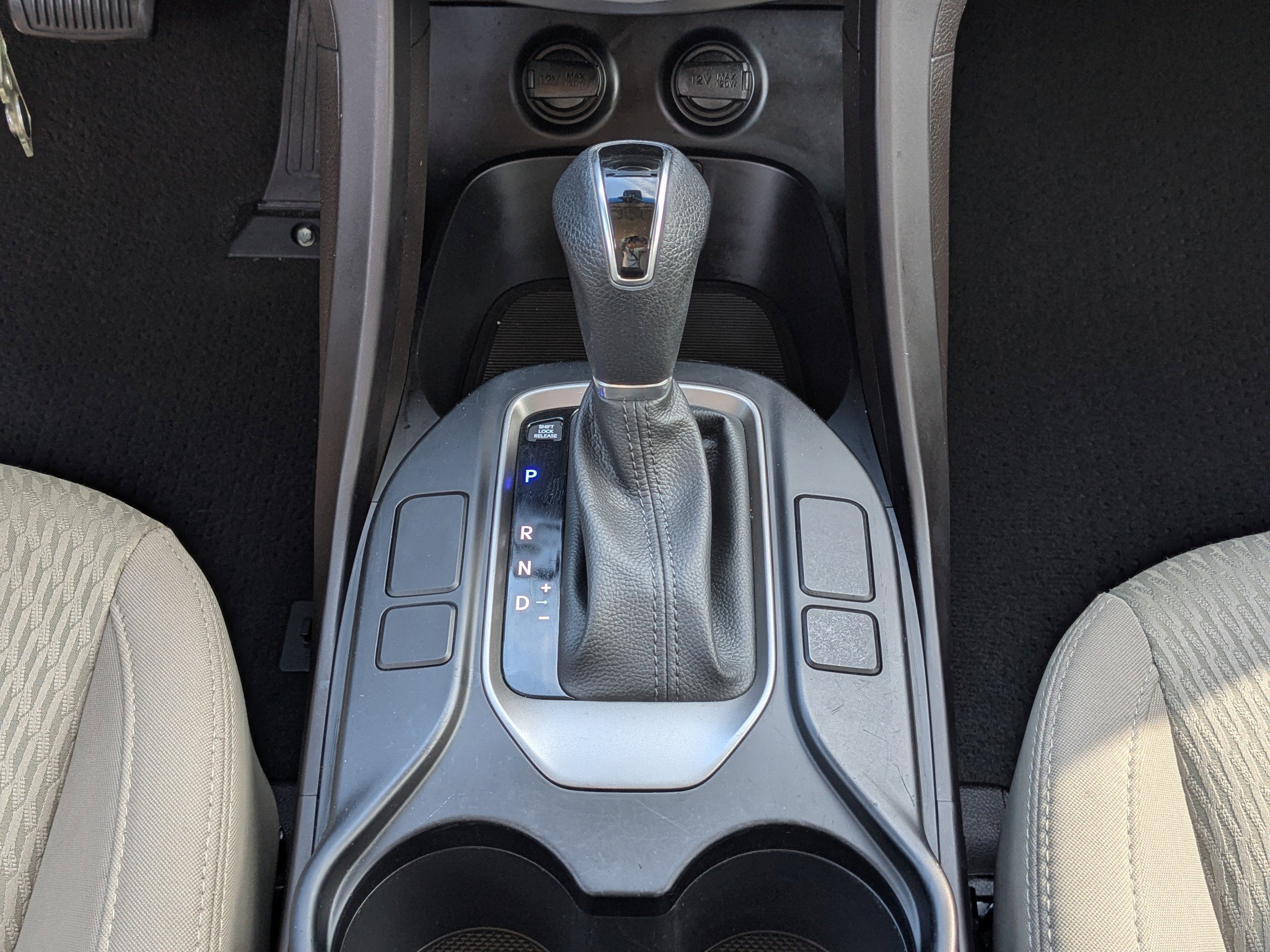 Used 2018 Hyundai Santa Fe SE image 21