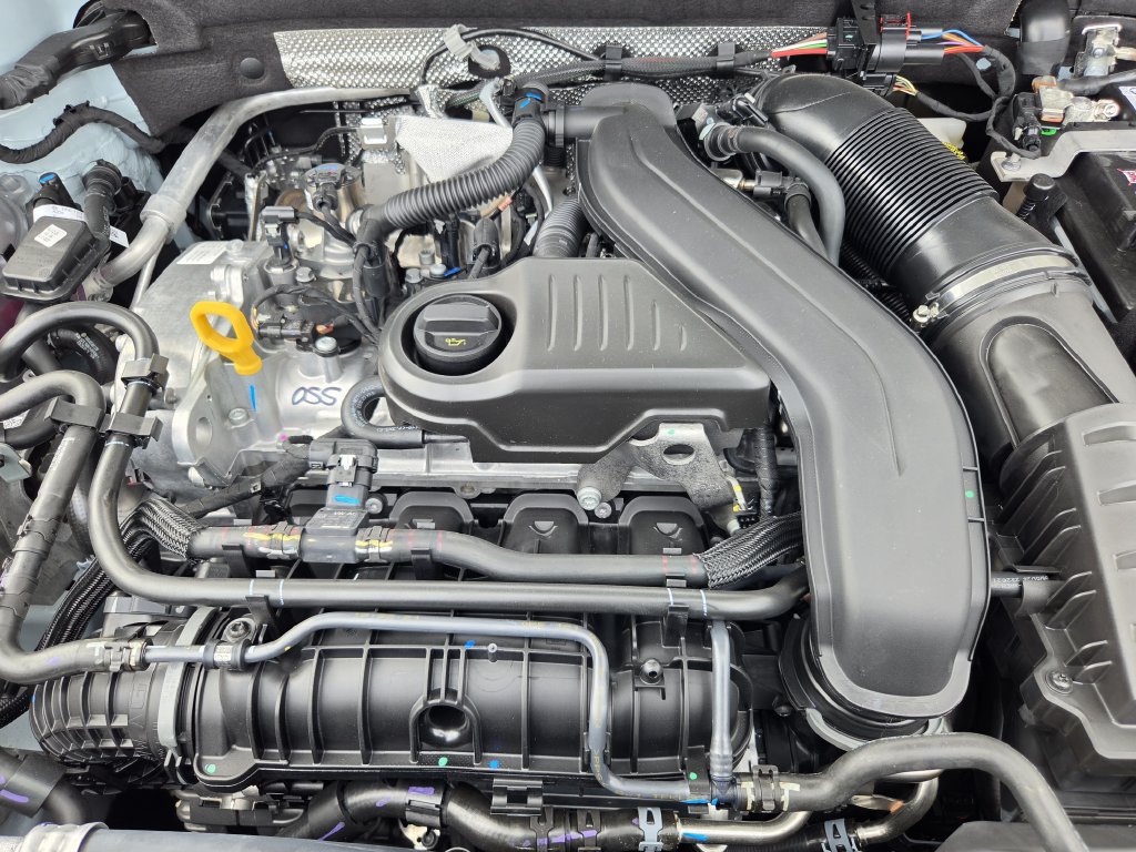 New 2027 Volkswagen Taos SE FWD image 26