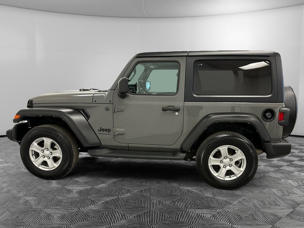 Used 2022 Jeep Wrangler Sport S image 2