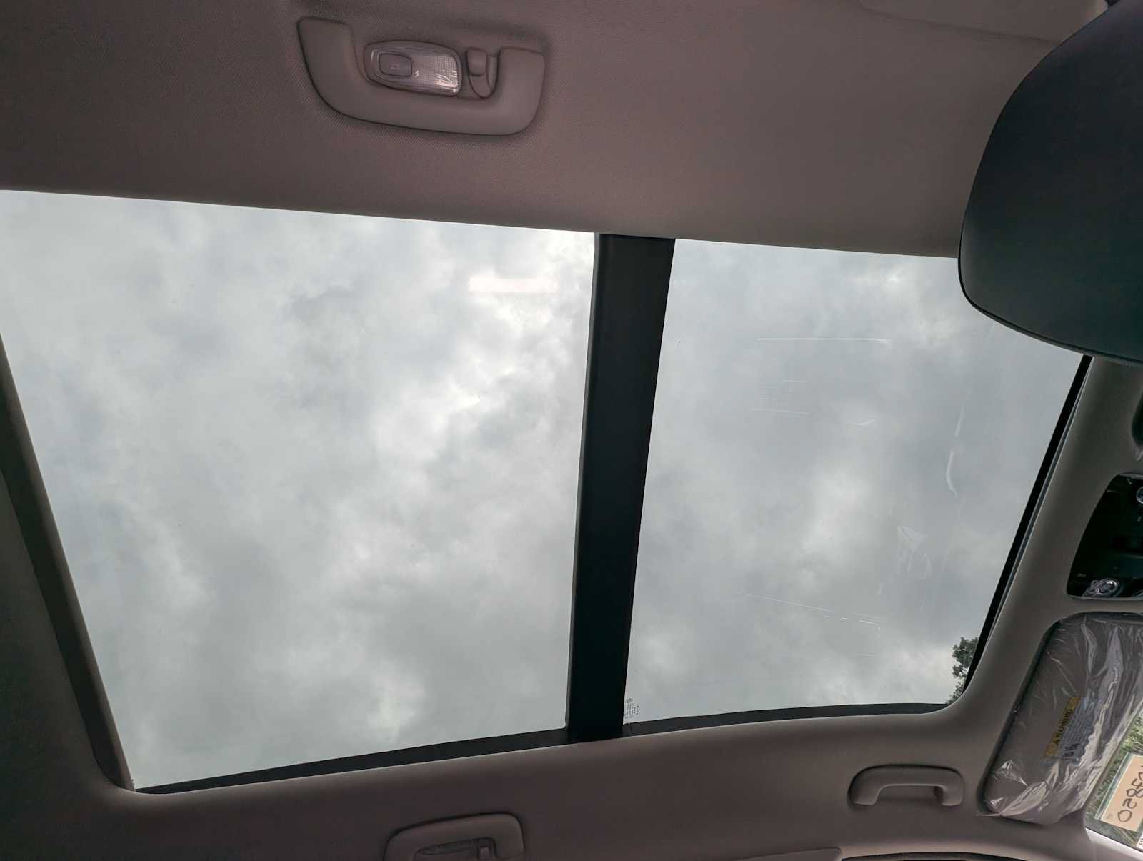 New 2026 Kia Sorento S w/ S Panoramic Sunroof Package AWD/4WD image 15