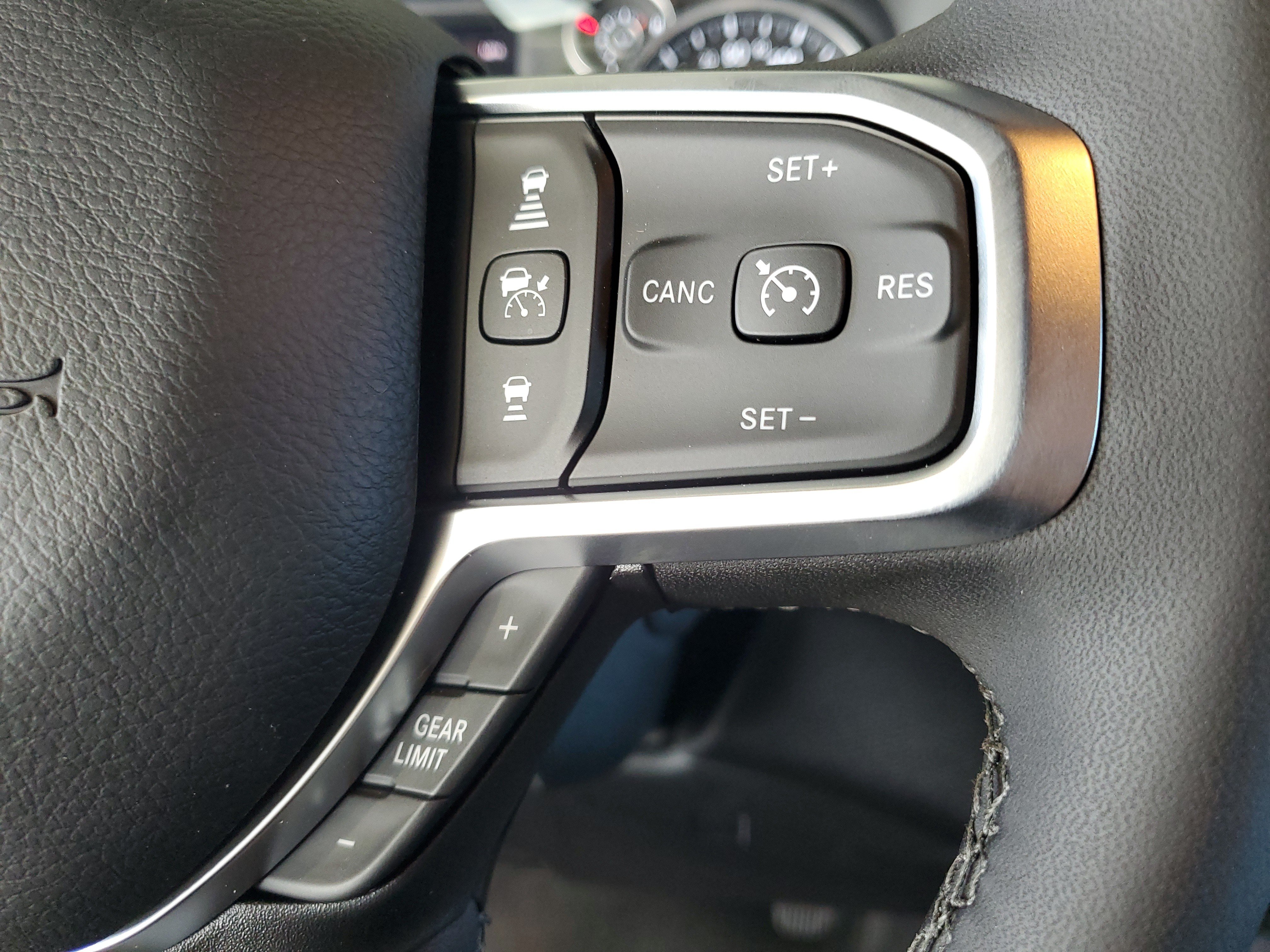 New 2025 RAM 2500 Big Horn AWD/4WD image 24