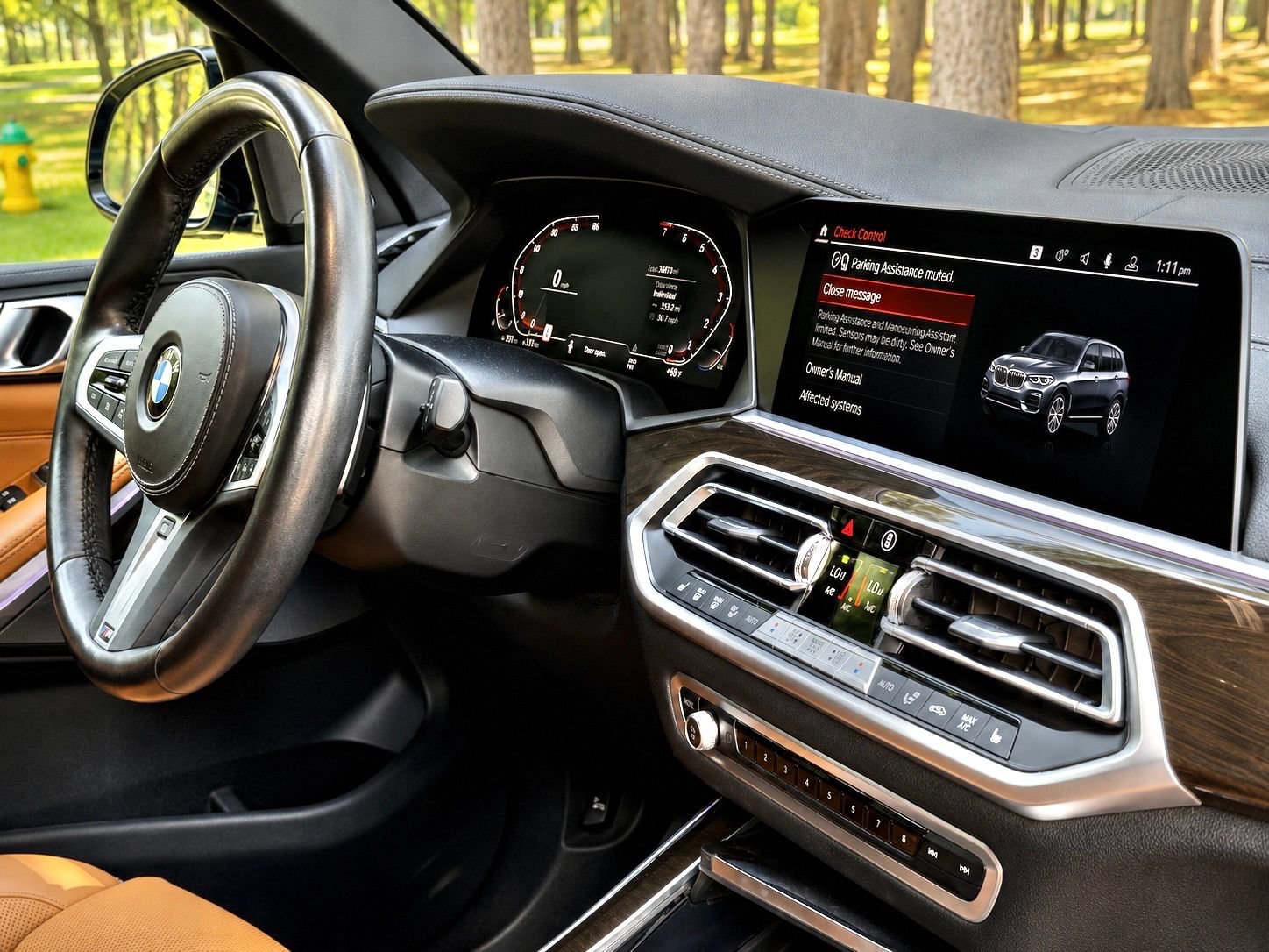 Used 2023 BMW X5 xDrive40i w/ M Sport Package AWD/4WD image 18