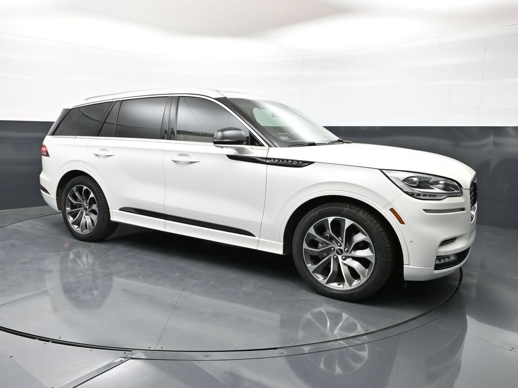 Used 2021 Lincoln Aviator Grand Touring w/ Equipment Group 302A AWD/4WD image 5