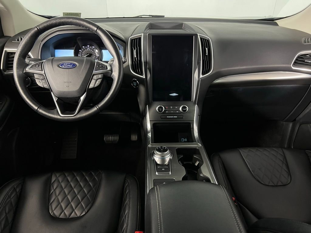 Used 2024 Ford Edge Titanium image 12