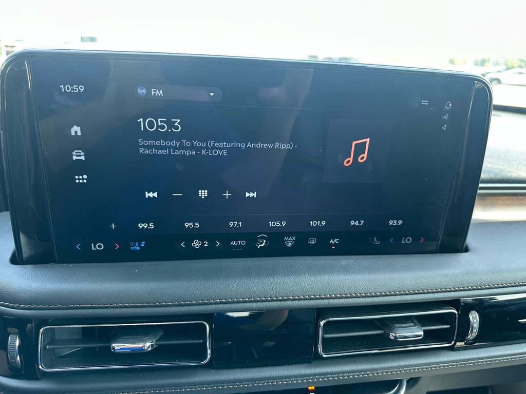 Used 2025 Lincoln Aviator Reserve w/ Equipment Group 201A image 13