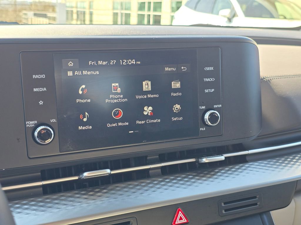 Used 2024 Kia Carnival LX FWD image 33