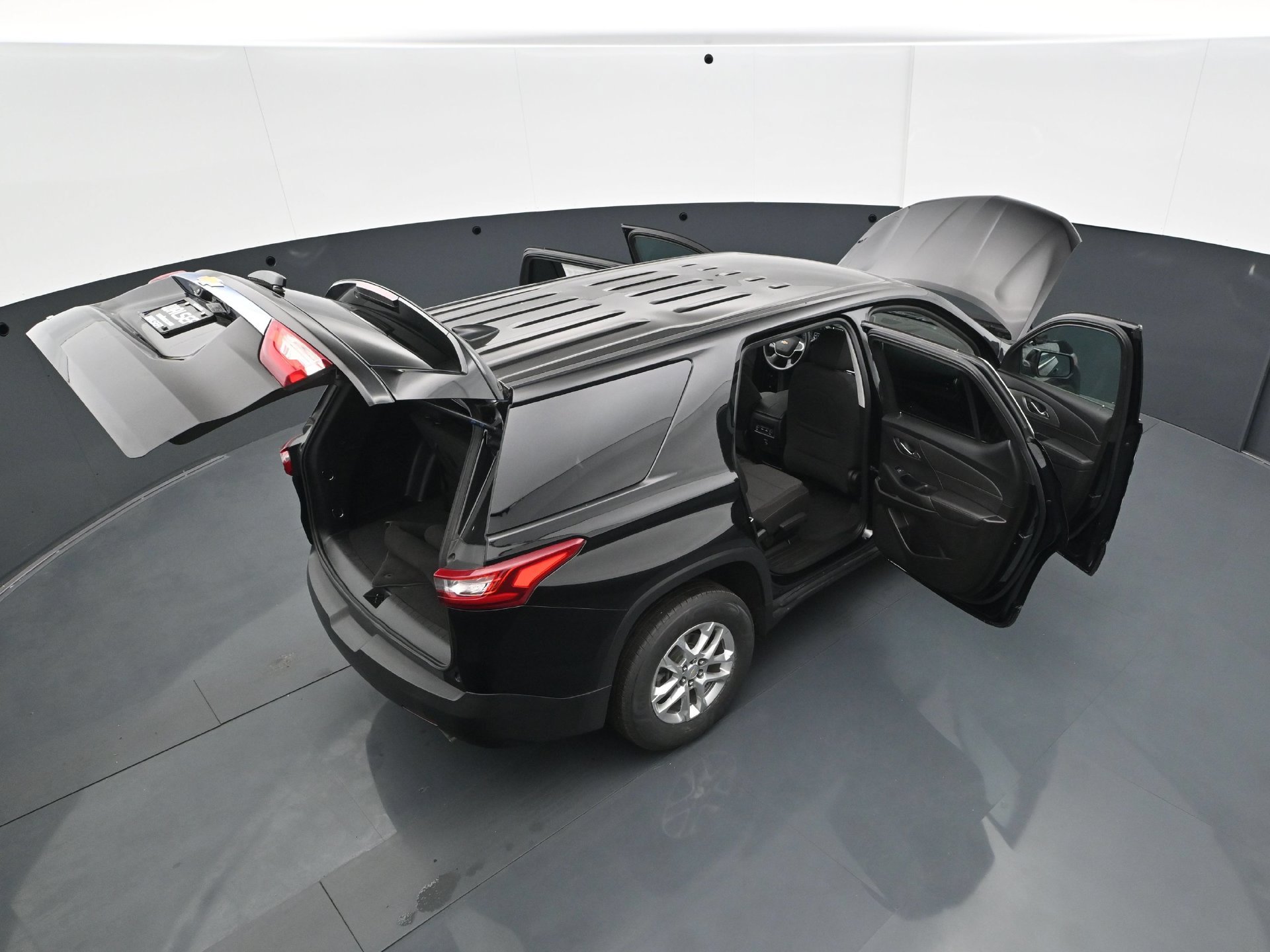 Used 2021 Chevrolet Traverse LS AWD/4WD image 40
