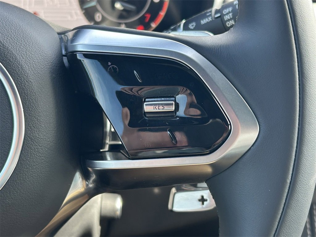 Used 2024 Jaguar F-PACE R-Dynamic S image 43