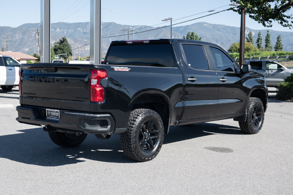 Used 2023 Chevrolet Silverado 1500 Custom Trail Boss w/ LPO, Dark Essentials Package AWD/4WD image 4